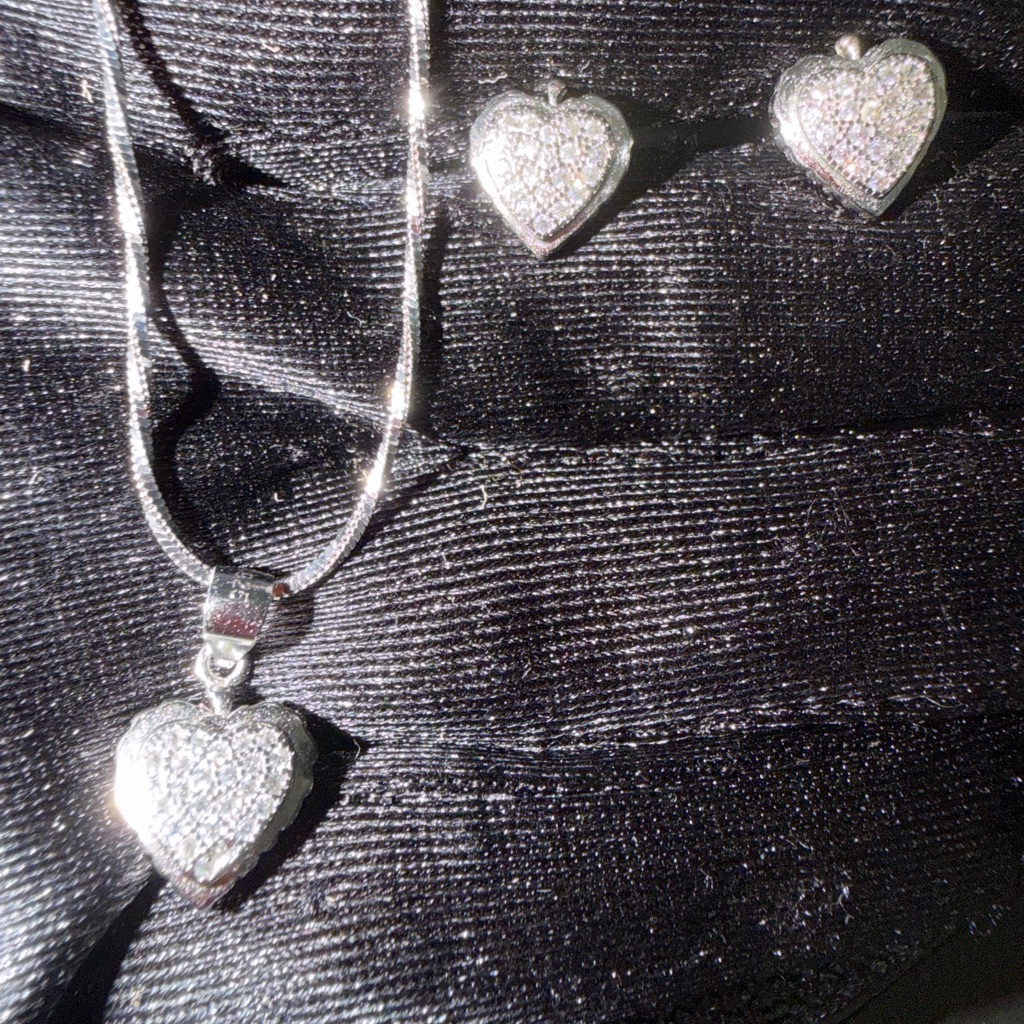 Heart Pendant Set With Chain In Sterling Silver